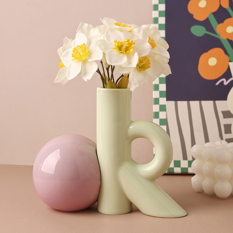 4Colors OK-Shaped Ceramic Vase - Ok Lighting Decor のレビューと価格