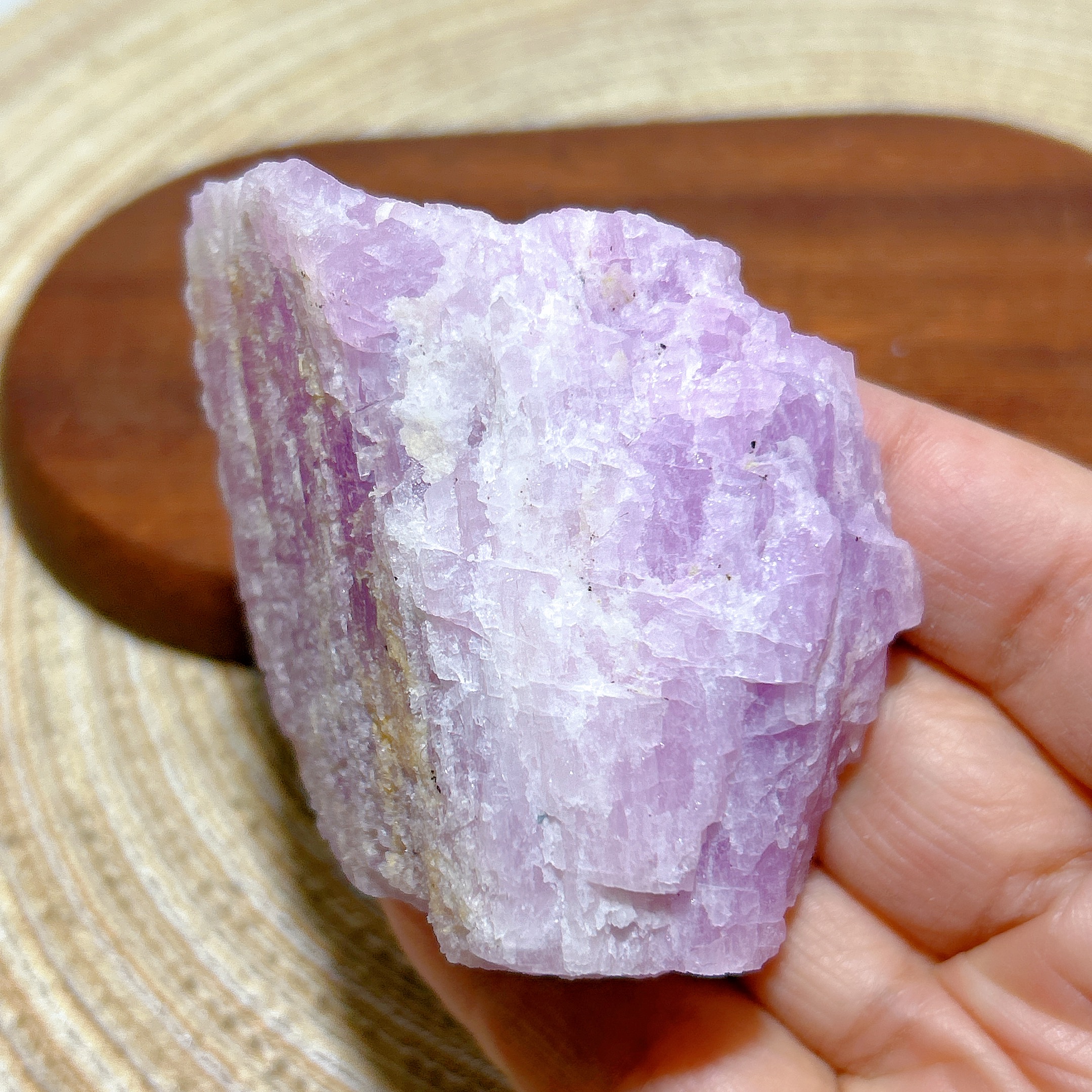 Healing Natural Crystal Kunzit - Lighting Effect Home Decor のレビューと価格